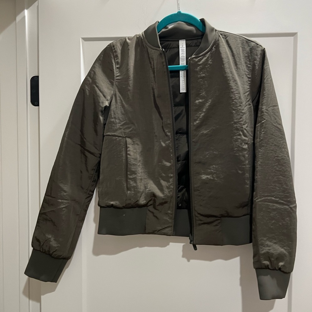 Lululemon green bomber jacket